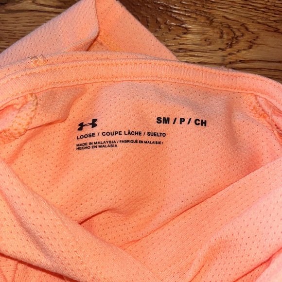 Bundle of 2 Women’s Under Armour Hooded Long Sleeves - Picture 5 of 5